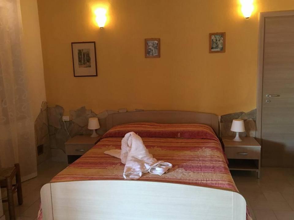 Hotel Villaggio Stromboli Санта-Доменіка Екстер'єр фото