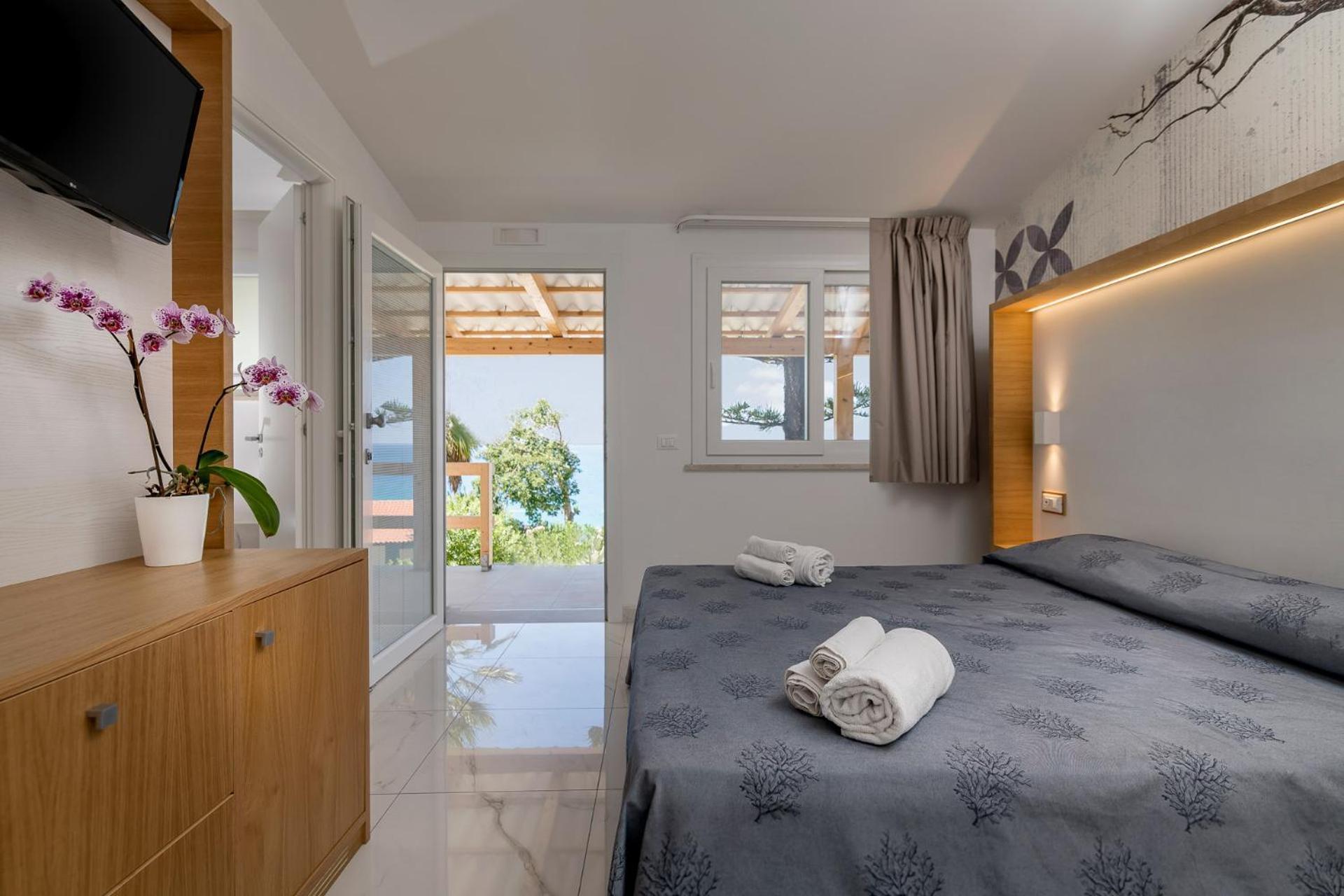 Hotel Villaggio Stromboli Санта-Доменіка Екстер'єр фото