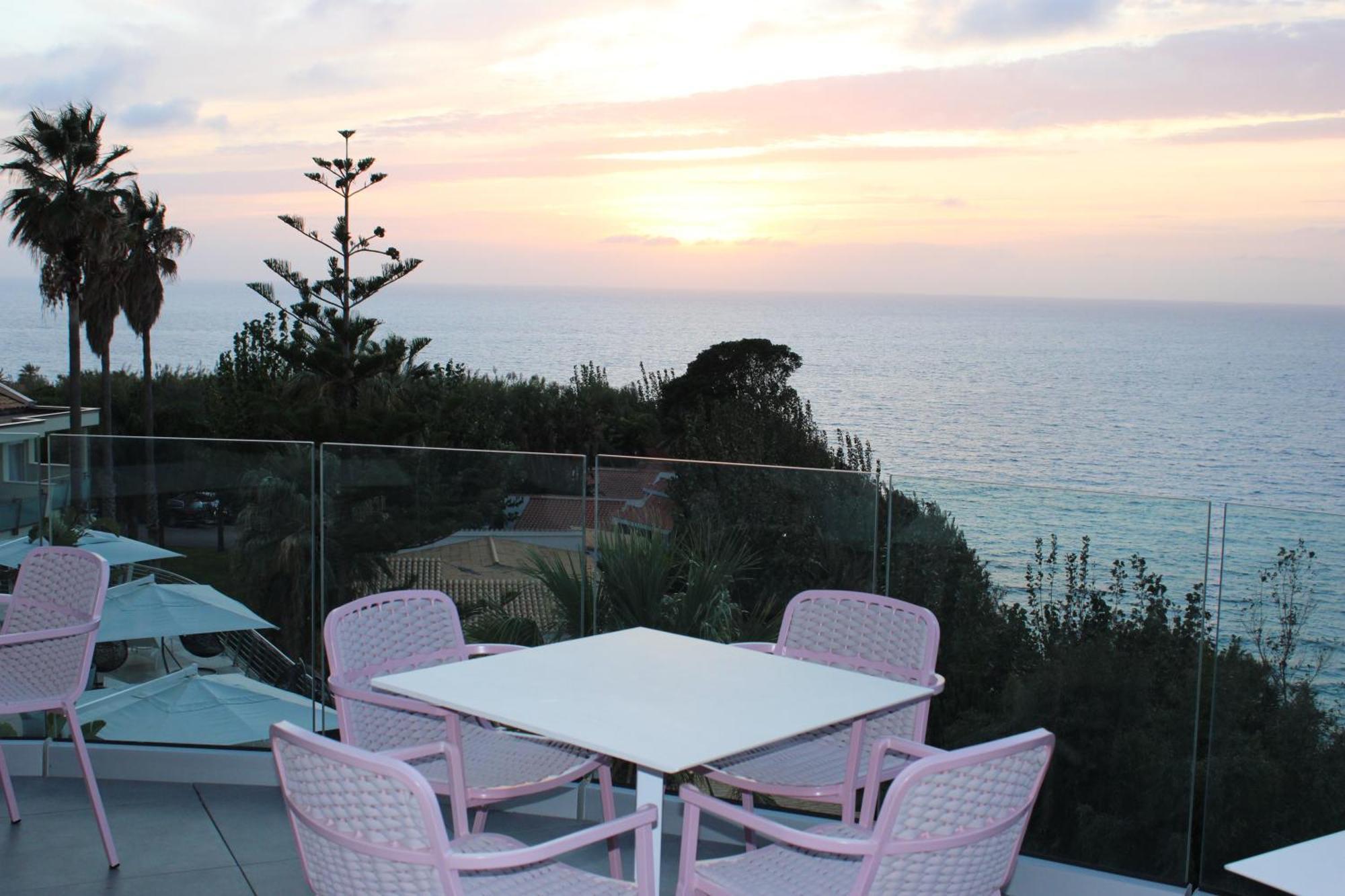 Hotel Villaggio Stromboli Санта-Доменіка Екстер'єр фото