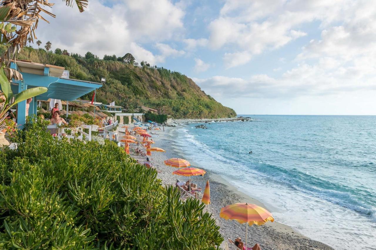 Hotel Villaggio Stromboli Санта-Доменіка Екстер'єр фото