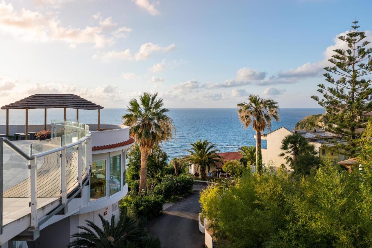 Hotel Villaggio Stromboli Санта-Доменіка Екстер'єр фото