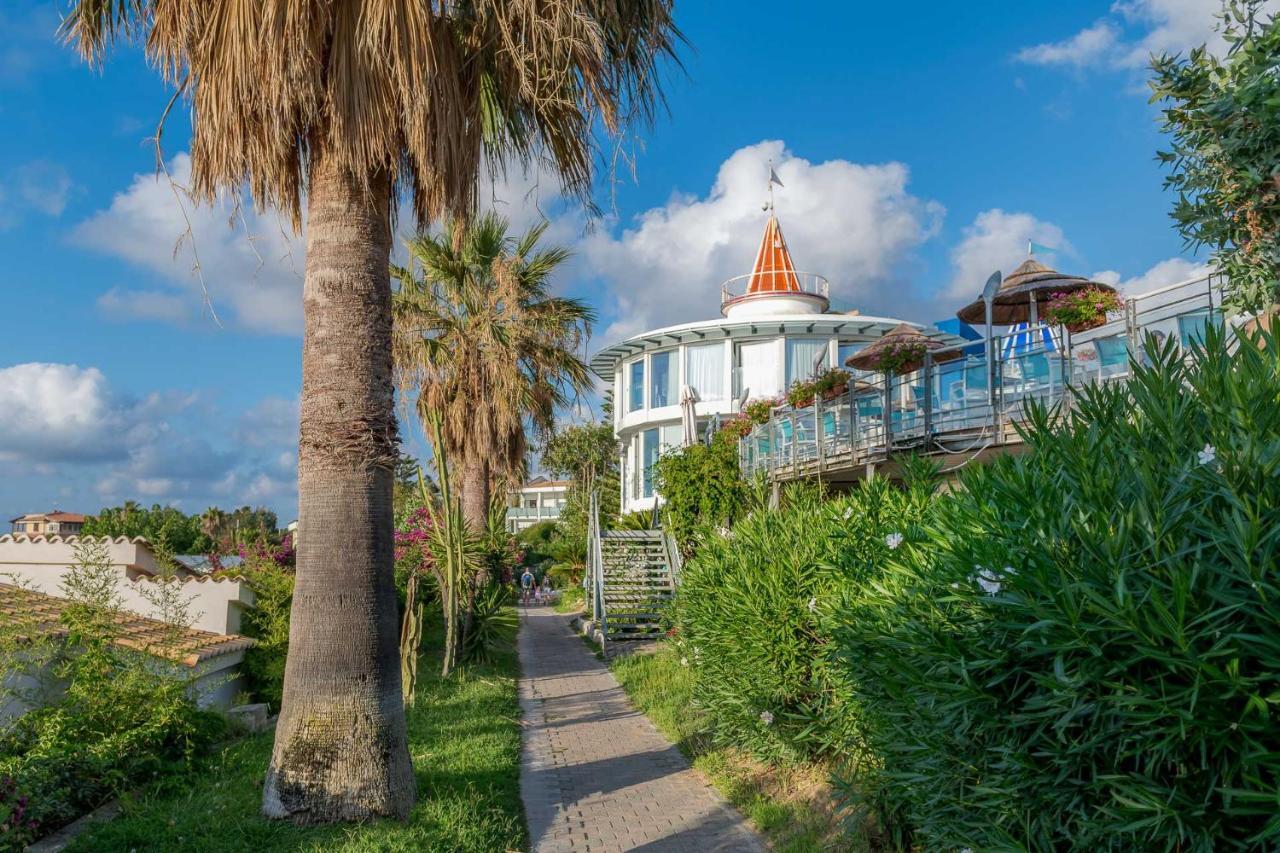 Hotel Villaggio Stromboli Санта-Доменіка Екстер'єр фото