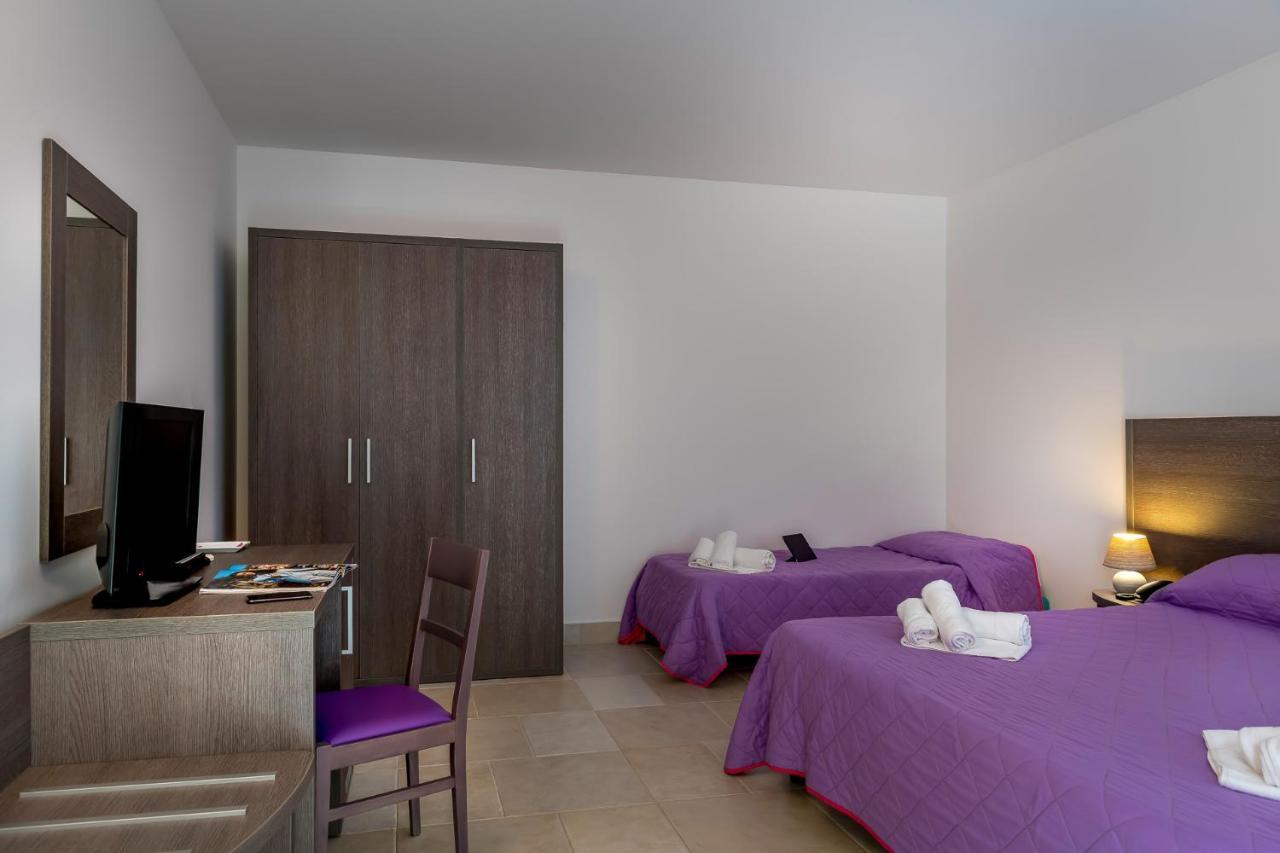 Hotel Villaggio Stromboli Санта-Доменіка Екстер'єр фото